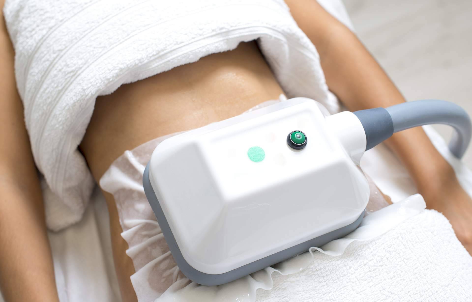 Criolipolisis, la técnica indicada por Femme para eliminar los excesos de grasa de las vacaciones