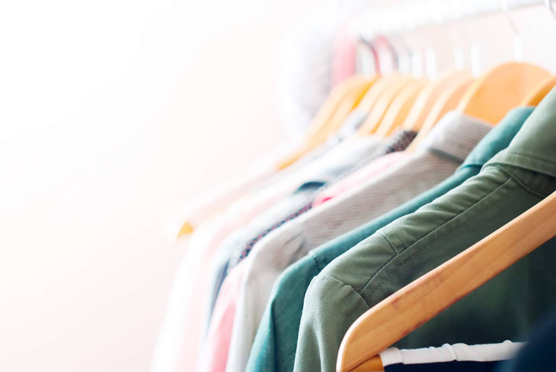 La mejor selección de prendas Tommy Jeans para marcar tendencia con la tienda Who Killed Bambi