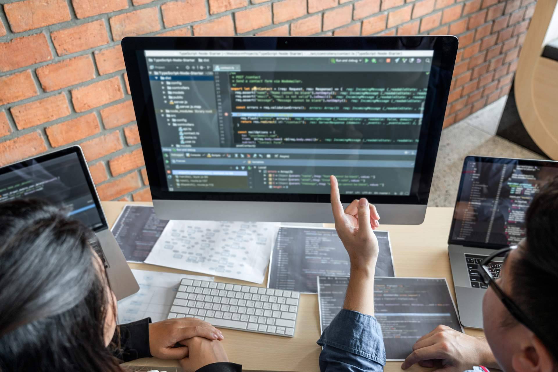 ¿Cuáles son los riesgos de no implementar un software ERP? por EV4