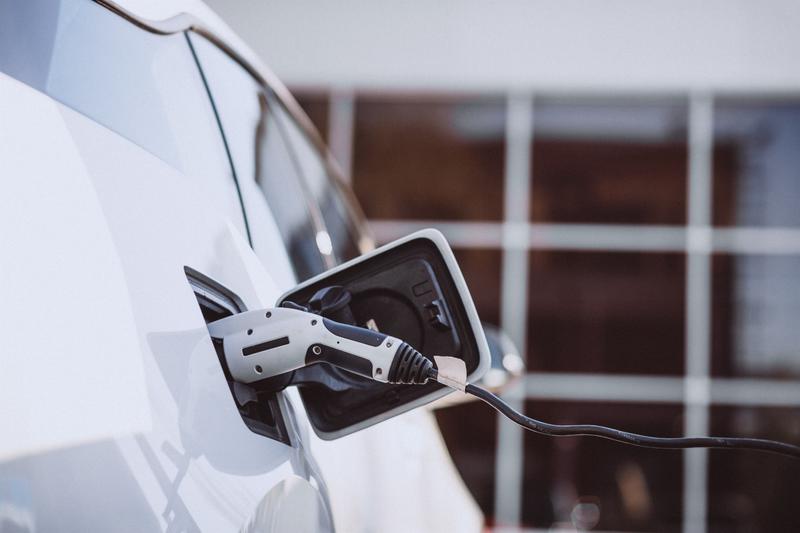 El parque de eléctricos está a 51.830 unidades del objetivo del Gobierno para 2023