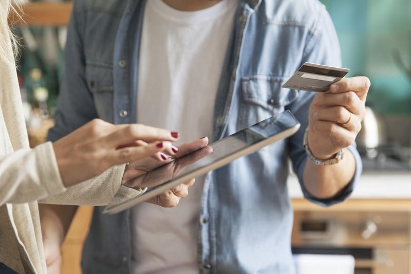 DHL firma un acuerdo de colaboración con la plataforma de comercio electrónico PrestaShop