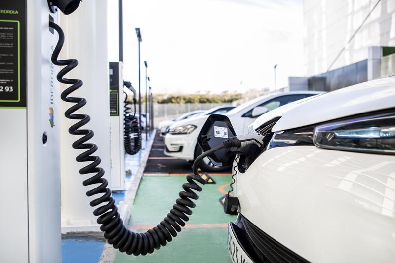 Iberdrola y Ganvam se alían para impulsar la movilidad eléctrica en España