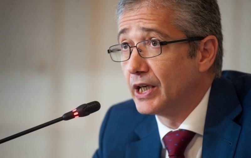 De Cos (BdE): se exigirá más capital a los bancos con modelos más agresivos