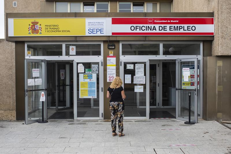El gasto en prestaciones por desempleo baja hasta los 22.093 M€ por la recuperación económica