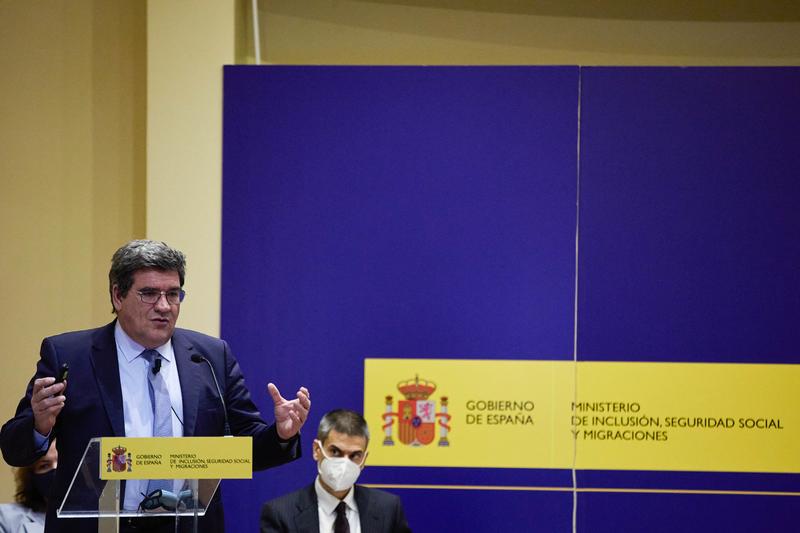 Escrivá prevé que el IMV llegue a unos 390.000 hogares antes de final de año