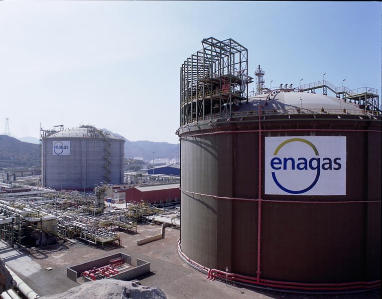 Enagás asigna otros 23 slots para la descarga de buques en las plantas de GNL