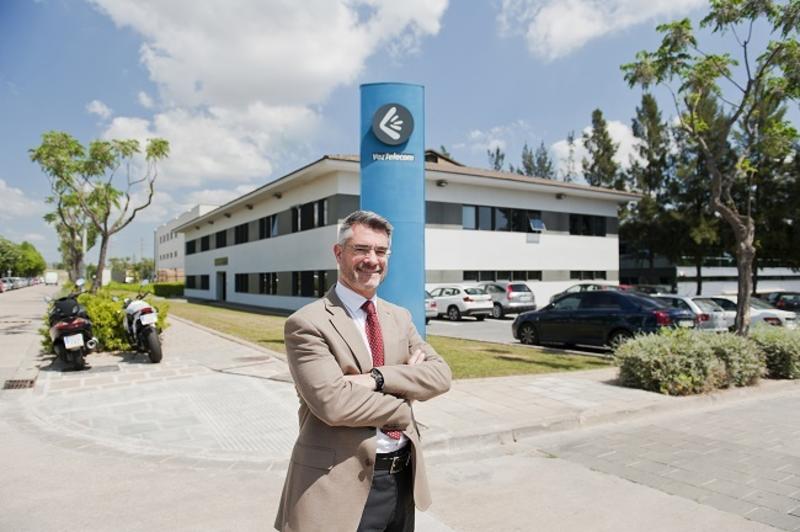 La matriz de VozTelecom dispara un 13% su dividendo y crece un 23% hasta junio