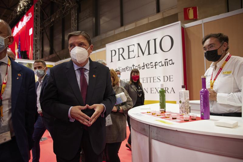 Planas anuncia que este martes sale a consulta pública la futura ley contra el desperdicio alimentario