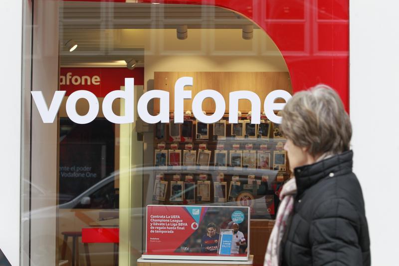Vodafone da a elegir entre indemnización o trabajar en una tienda externalizada