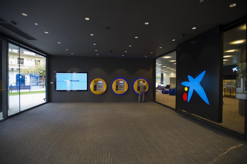 CaixaBank acelera el despliegue del modelo Store para alcanzar las 725 oficinas en 2022 en España
