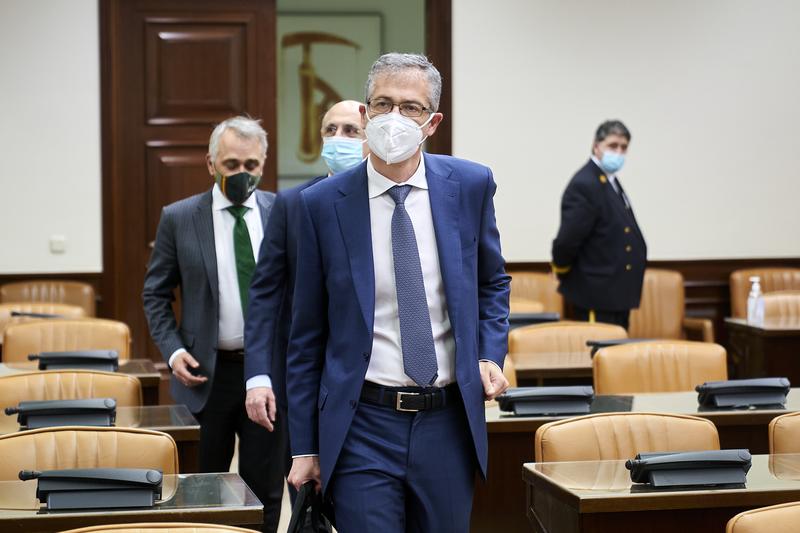 El gobernador del Banco de España inicia el lunes en el Congreso las comparecencias para explicar los PGE