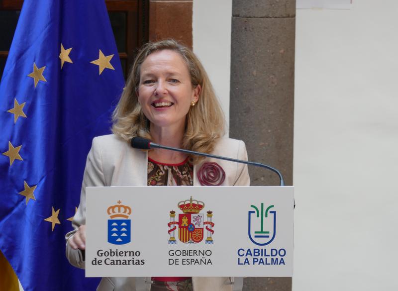 El Gobierno quiere que las empresas de inversión más grandes pidan autorización como entidades de crédito