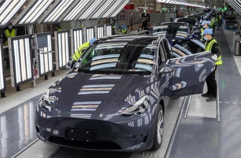 Tesla multiplica casi por cinco sus ganancias trimestrales por la fuerte demanda de sus modelos