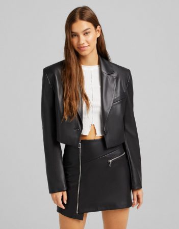  Blazer cropped efecto piel 