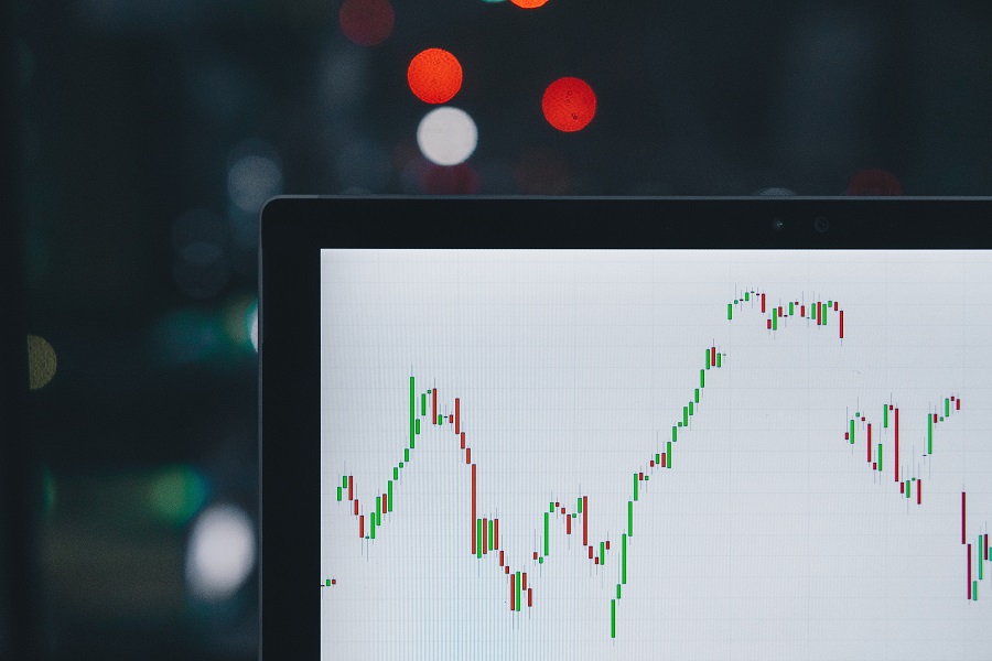 ¿Cuál es el Bróker más barato para invertir 1.000 € en Bolsa?