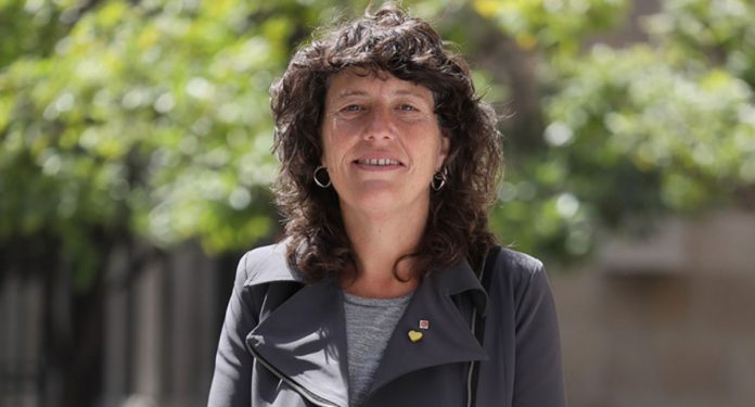 Teresa Jordà, consejera de la Generalitat, y sus trabas a la eólica