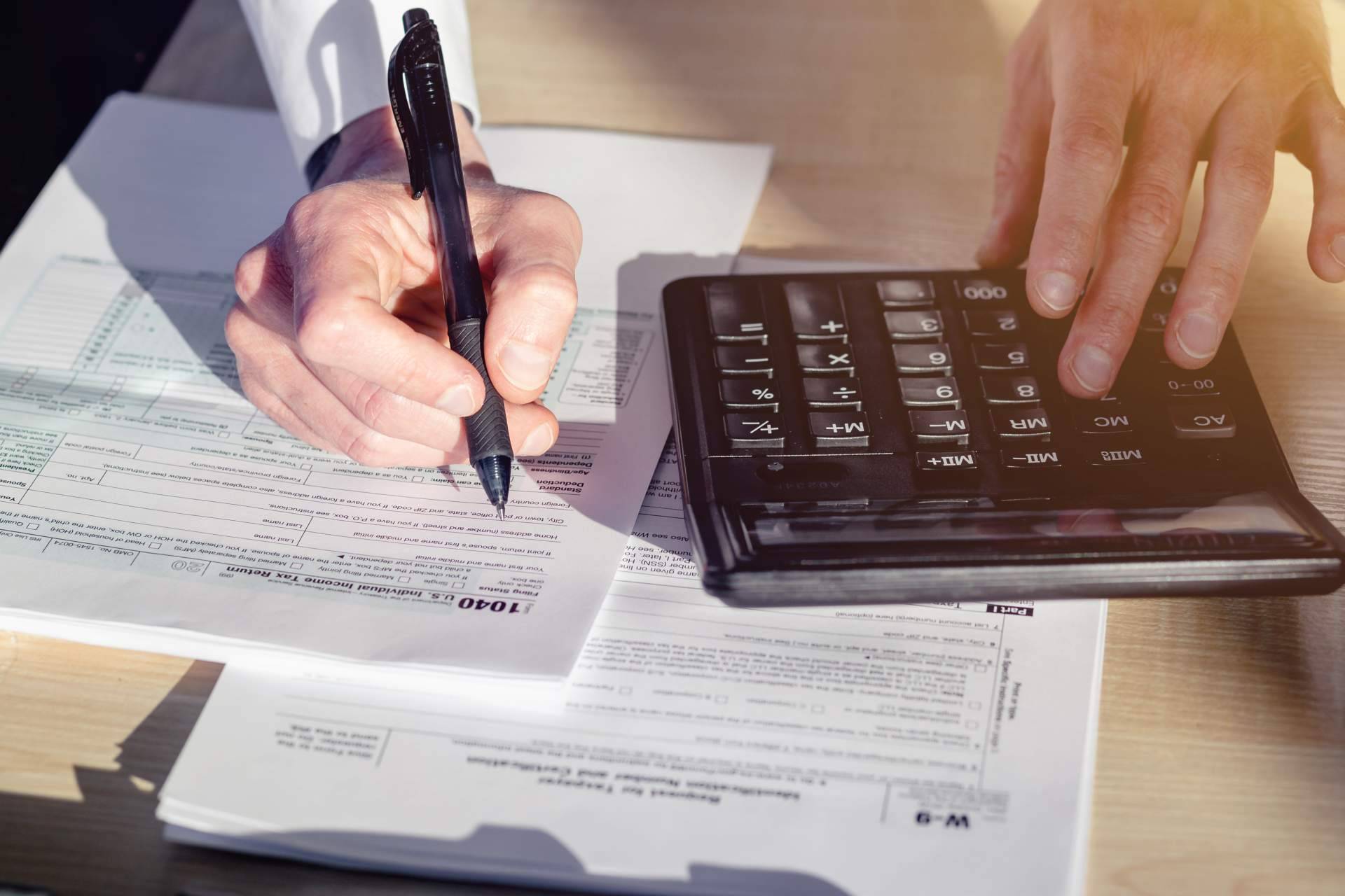 Planificar el cierre fiscal de 2021 de la mano de Max Gestión