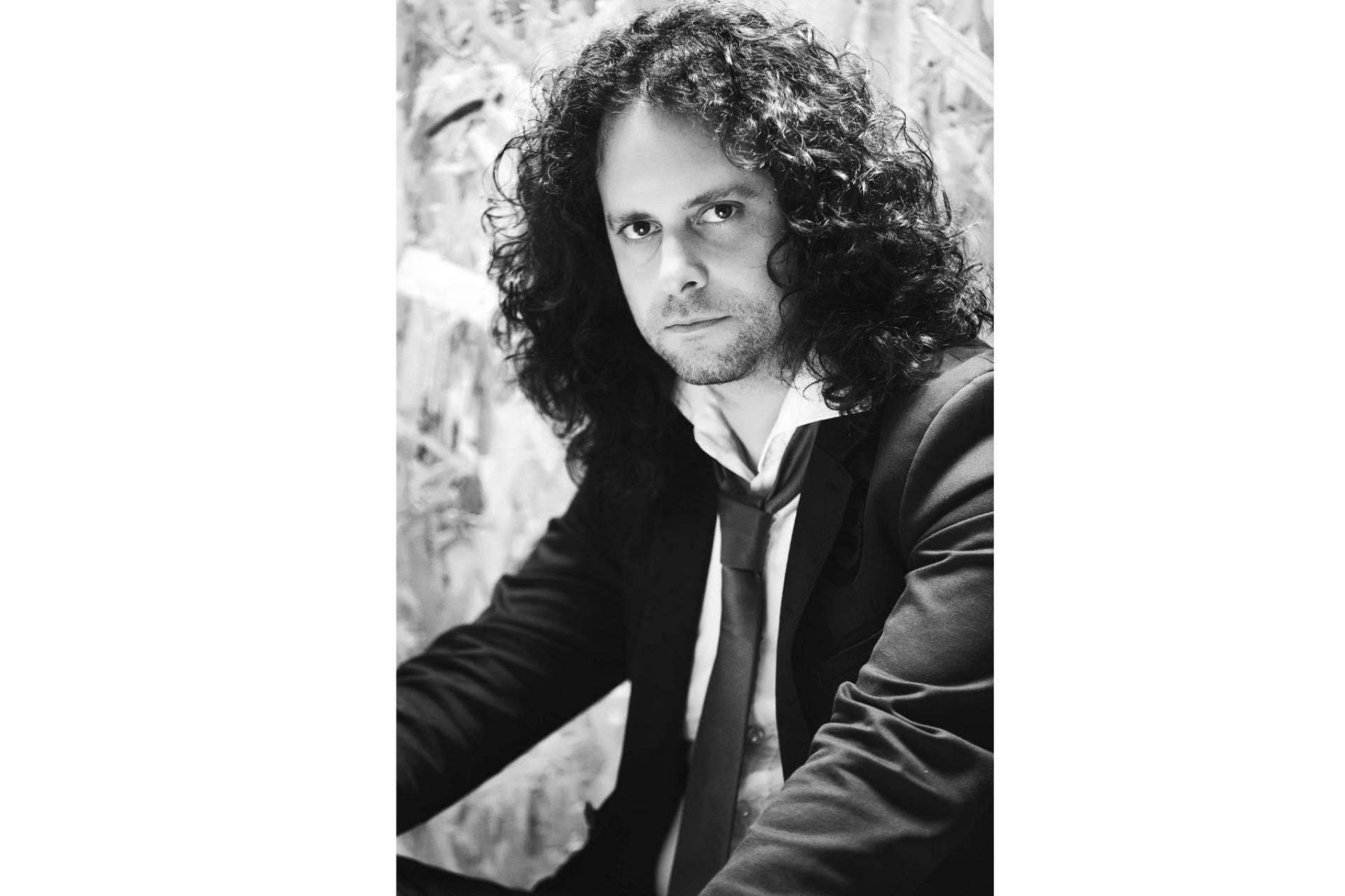 El reconocido sevillano Fahmi Alqhai recorre en 2021 los teatros más prestigiosos de Europa junto al grupo Accademia del Piacere