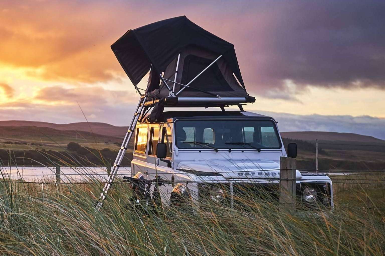 Foxcamper dispone de tiendas techo furgoneta en su página web para acampar de forma segura y disfrutando de la naturaleza