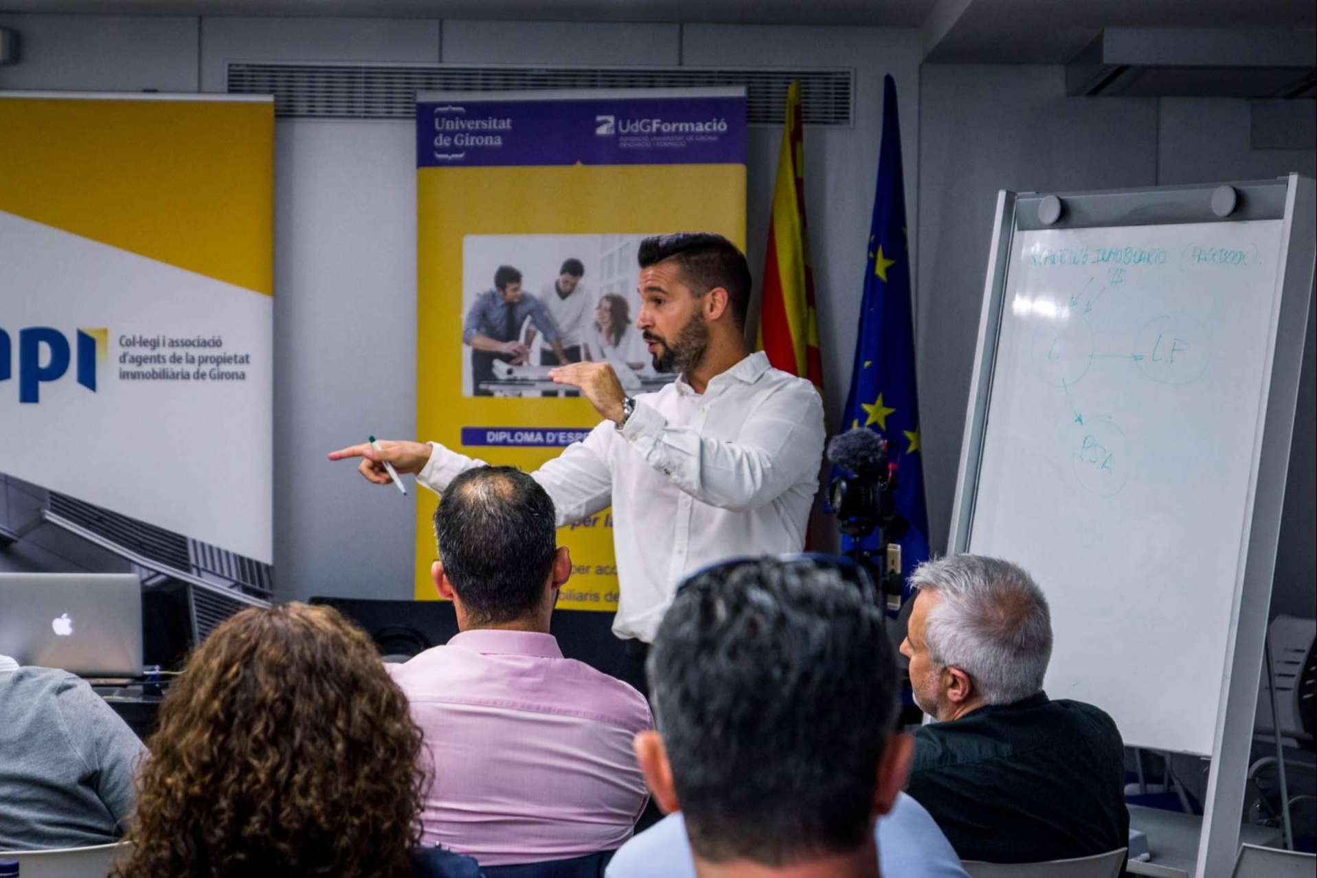 Titanes inmobiliarios, el pódcast que eligen los inmobiliarios