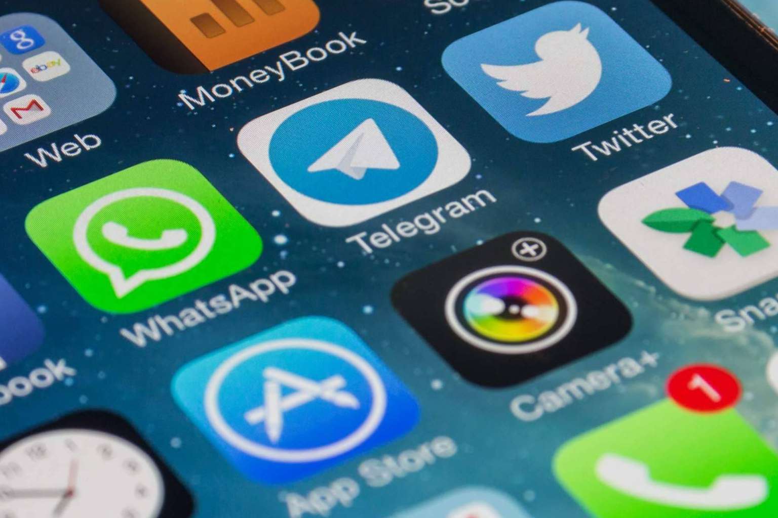 La innovación tecnológica de la empresa Hallon también llega a sus clientes a través de mensajería móvil