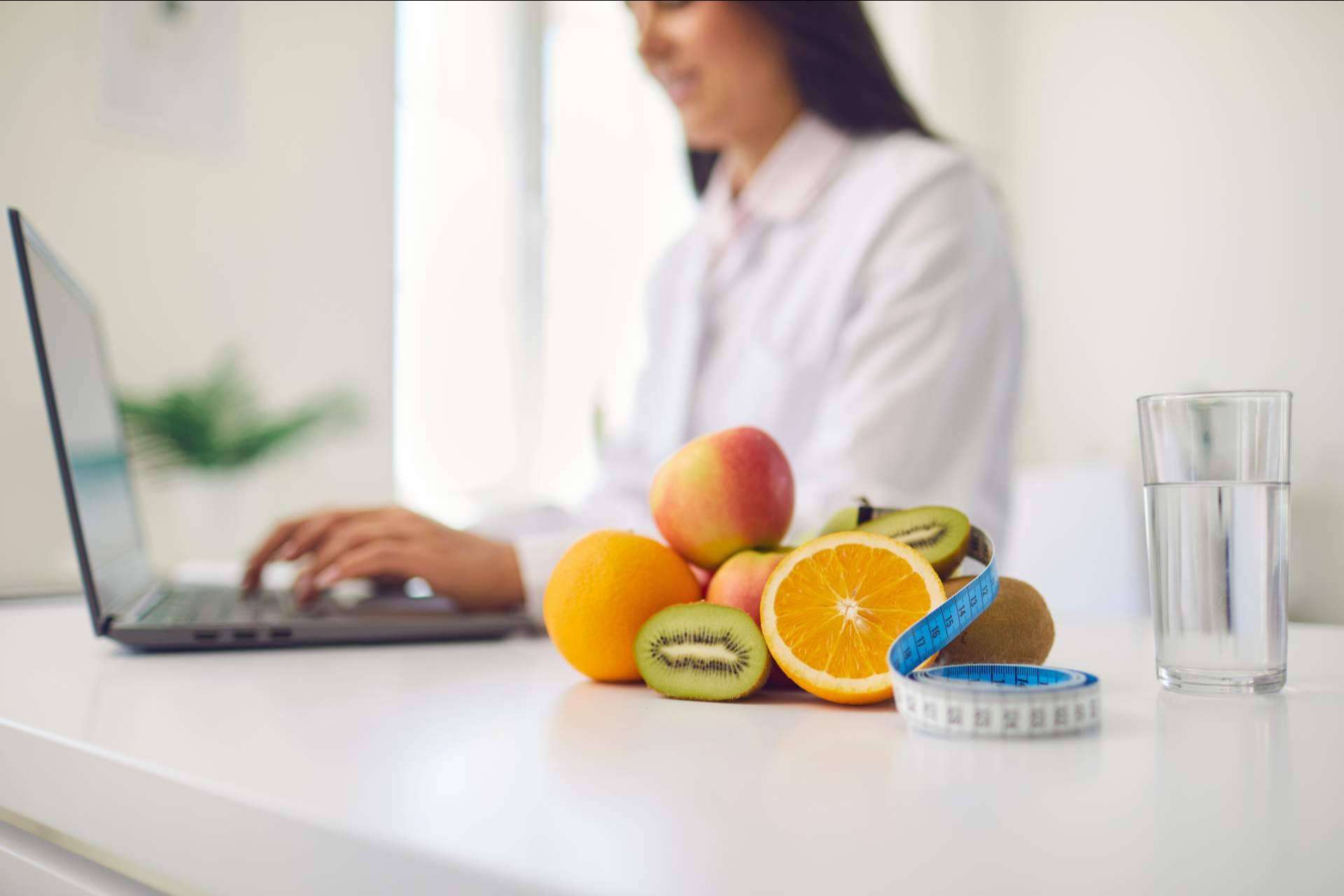 Tu Dietista, las ventajas de confiar en dietistas y nutricionistas para dietas sin fármacos ni complementos