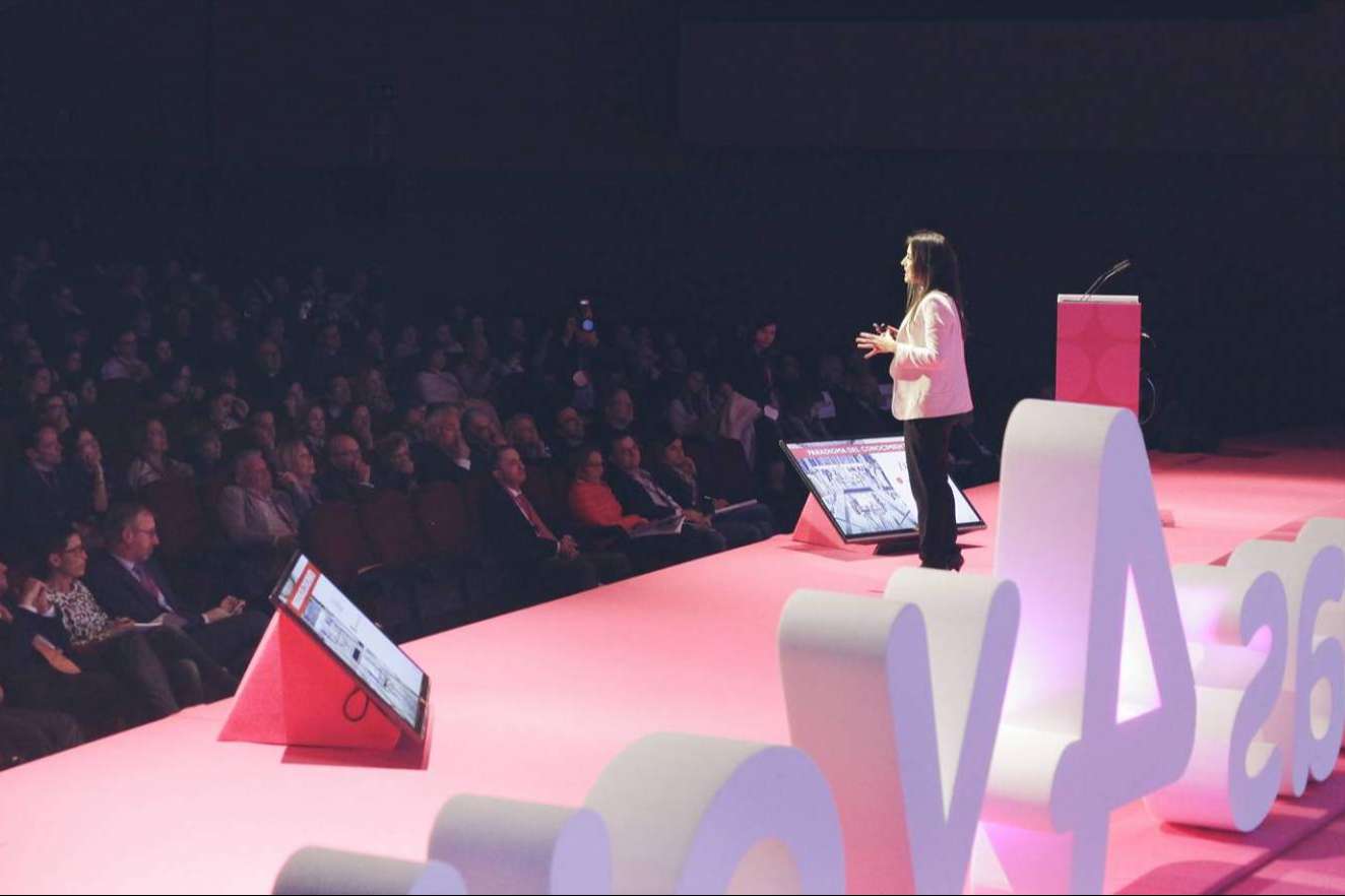 Innovación y emprendimiento con el programa en español que ha revolucionado el emprendimiento digital, máster Lanza Tu Negocio