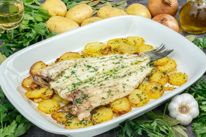 lubina al horno con patatas Merca2.es