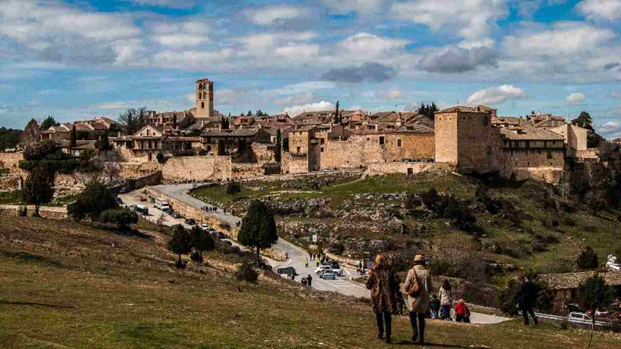Pueblos de Castilla y León preciosos a un paso de Madrid