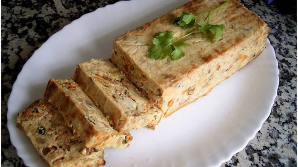 El pastel de berenjenas y langostinos para quedar bien un día especial