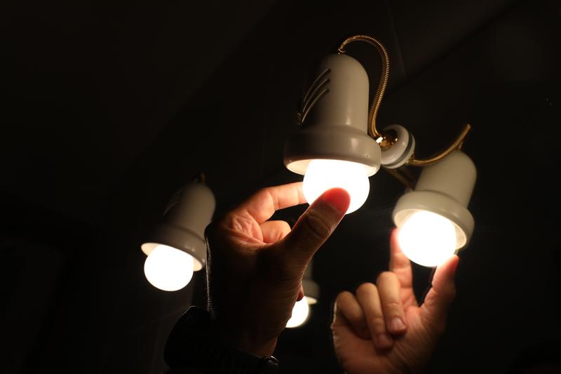 El precio de la luz repunta un 1% este viernes y alcanza los 185,02 €/MWh
