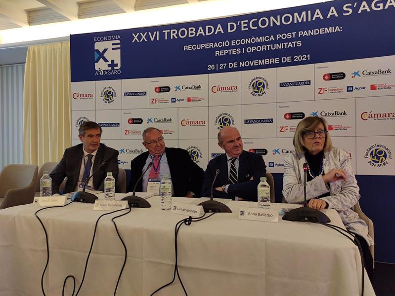 Guindos (BCE) insiste en el carácter transitorio de la inflación y pide «evitar cometer errores»