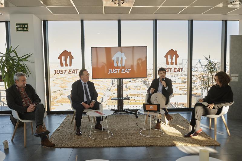 Just Eat prevé firmar antes de que acabe este año el convenio colectivo con sus trabajadores