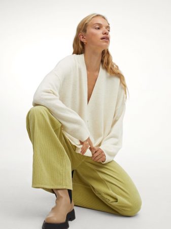 Chaqueta de punto con botones de perlas