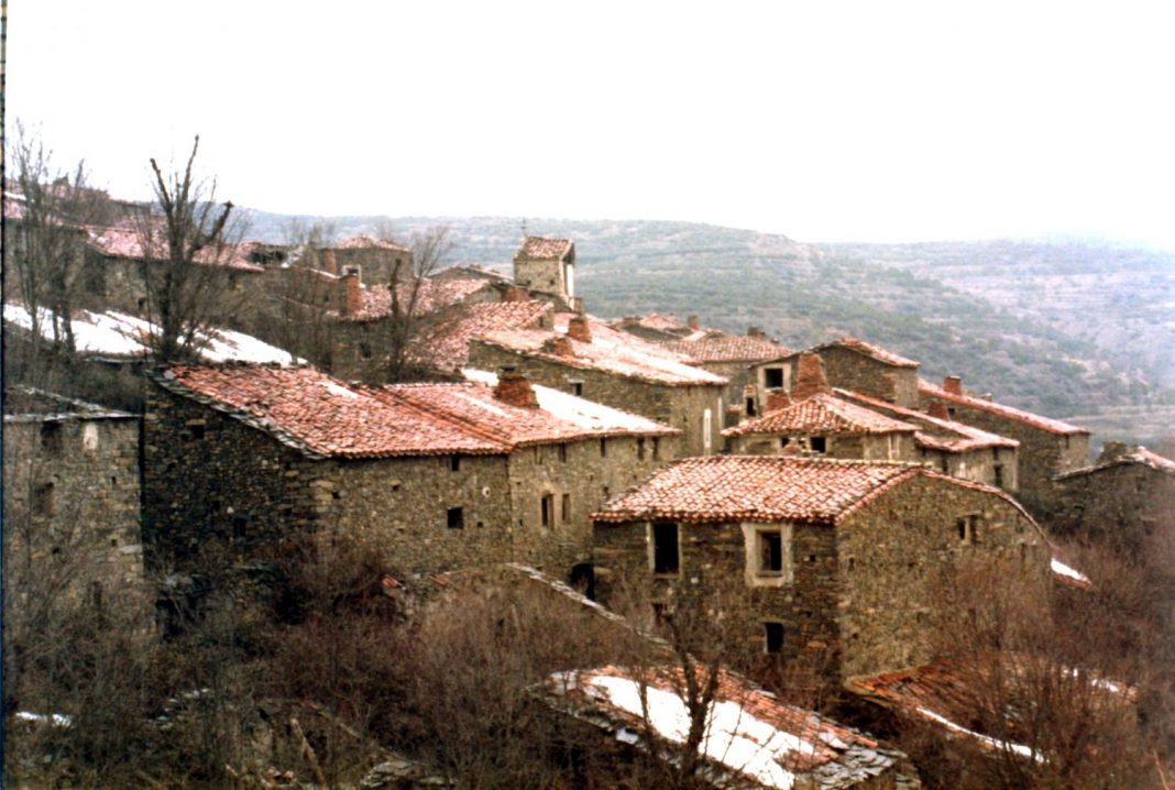 Fuentebella, el pueblo abandonado