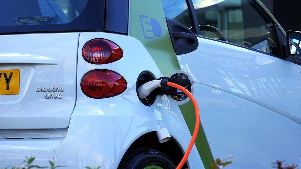 Repsol, Iberdrola y Endesa sacarán a España de la cola de la recarga