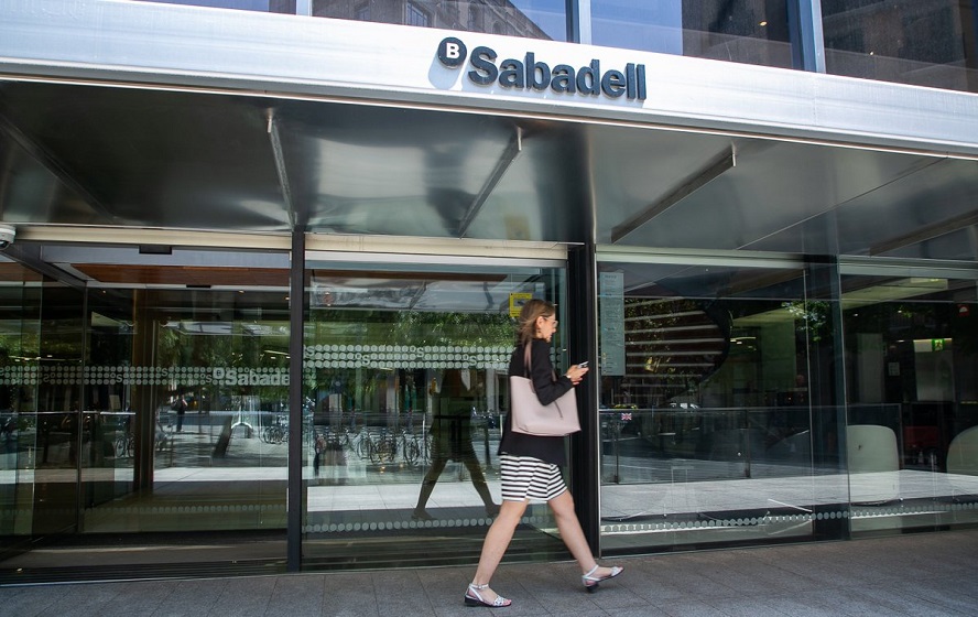 La nueva hipoteca de Banco Sabadell choca con el muro digital