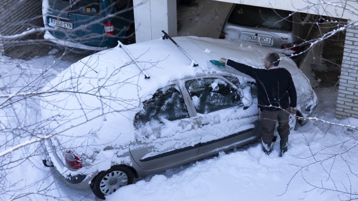 Cómo debes arrancar el coche en invierno para que no sufra el motor
