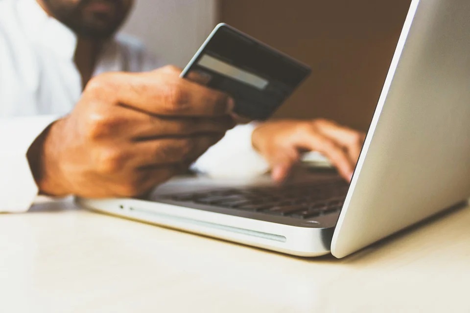 Descubre cómo mejorar las ventas online con logística para ecommerce