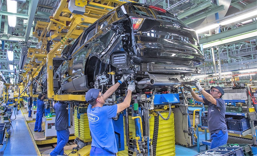 Ford tensa la cuerda en España por la crisis de semiconductores