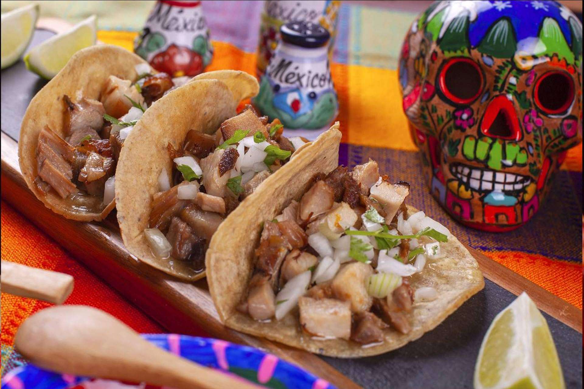 Disfrutar de una comida mexicana con los amigos o la familia en La Llorona