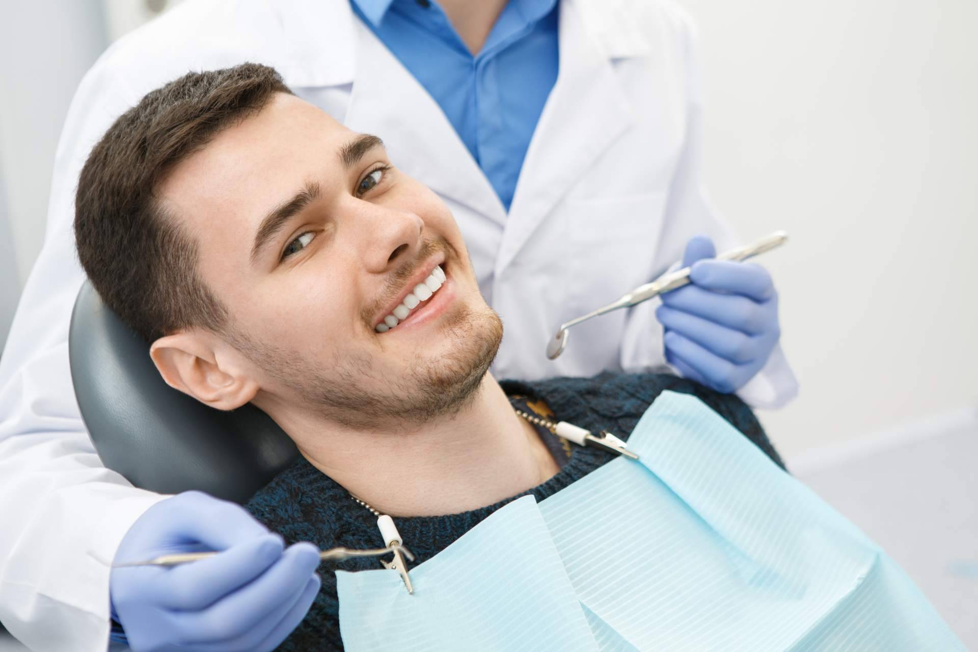 La profesionalidad y la calidad en implantes dentales de Clínica Sonrisas de Corrales Dental