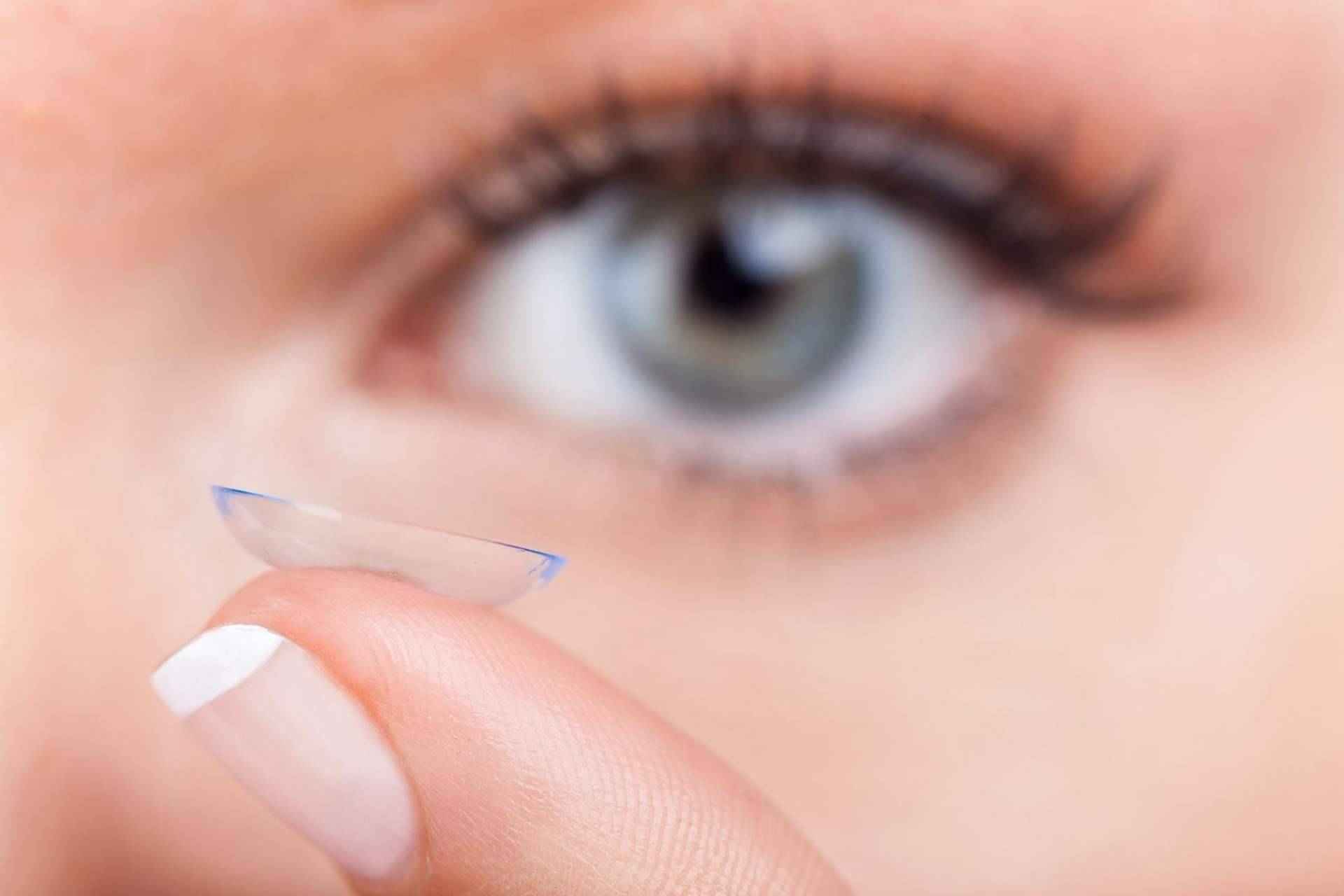 Las Lentillas Nocturnas Orto-K de BENALÚA ÓPTICA permiten reducir la miopía al dormir y levantarse con una visión perfecta