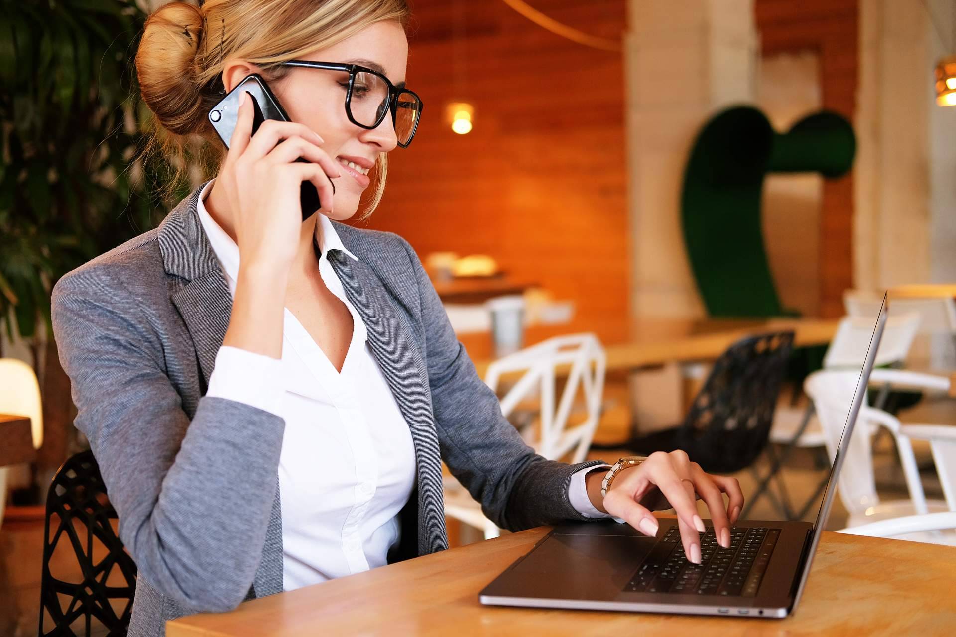 Nace OROC, la nueva operadora móvil que revoluciona el mercado de las telecomunicaciones con sus tarifas
