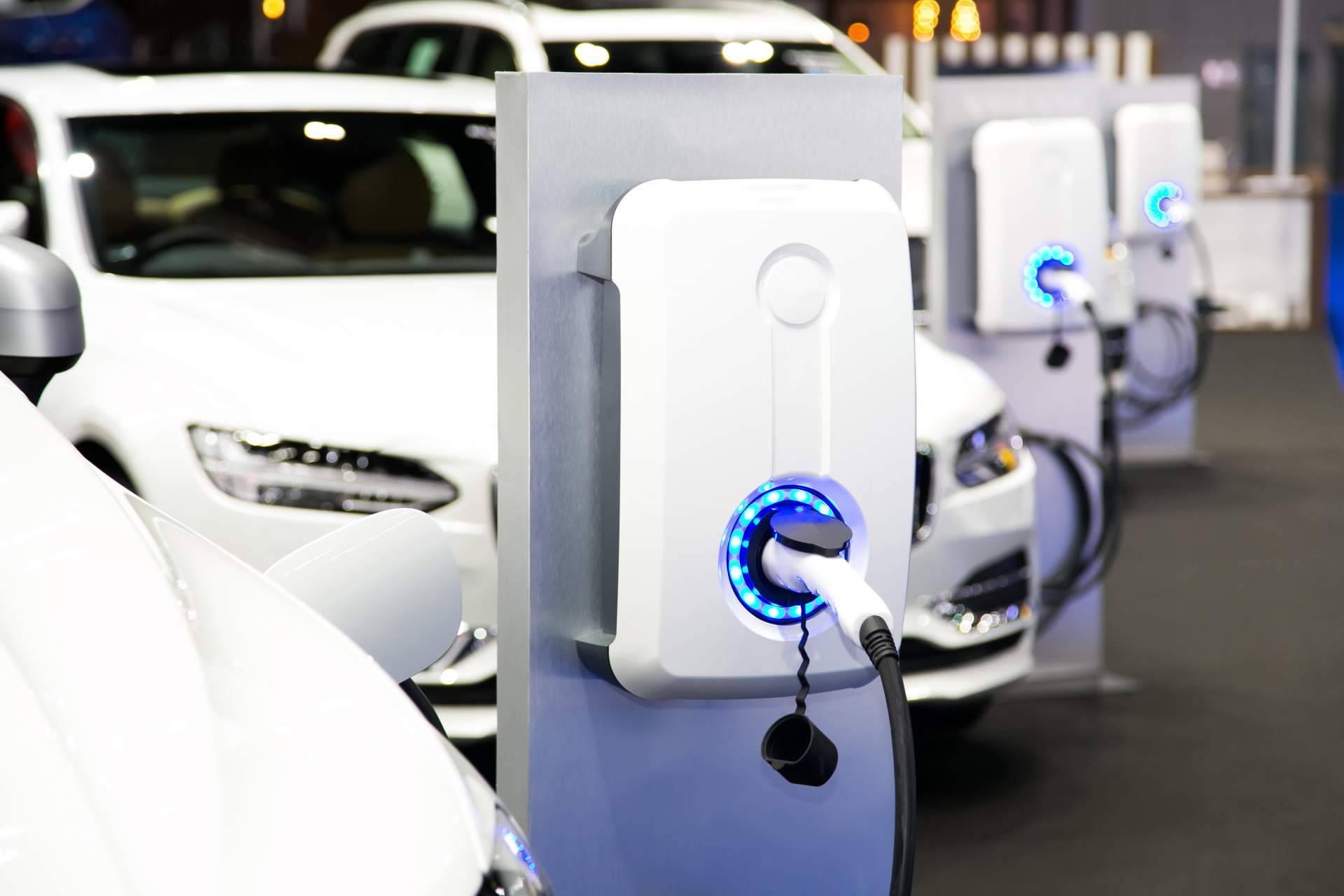 La transición de la sociedad hacia los coches eléctricos, por M10Selection