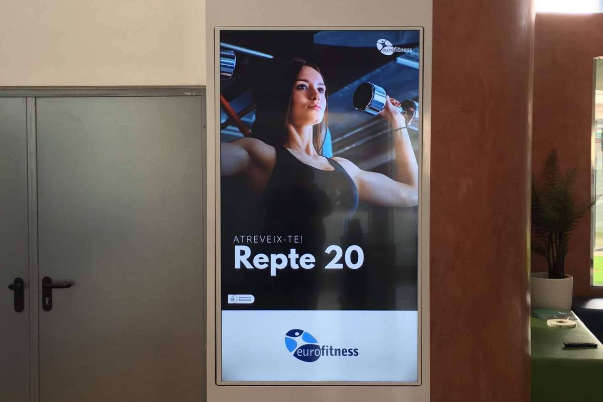 Recubik ofrece la solución de cartelería digital a Eurofitness