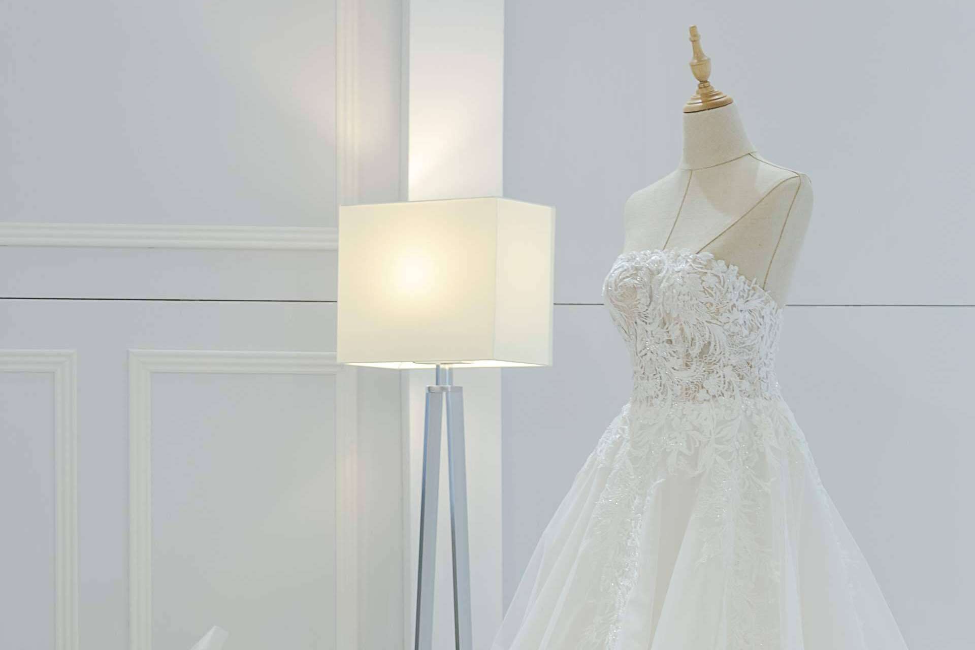 Vestidos Made in Spain de la mano de Atelier de Bodas