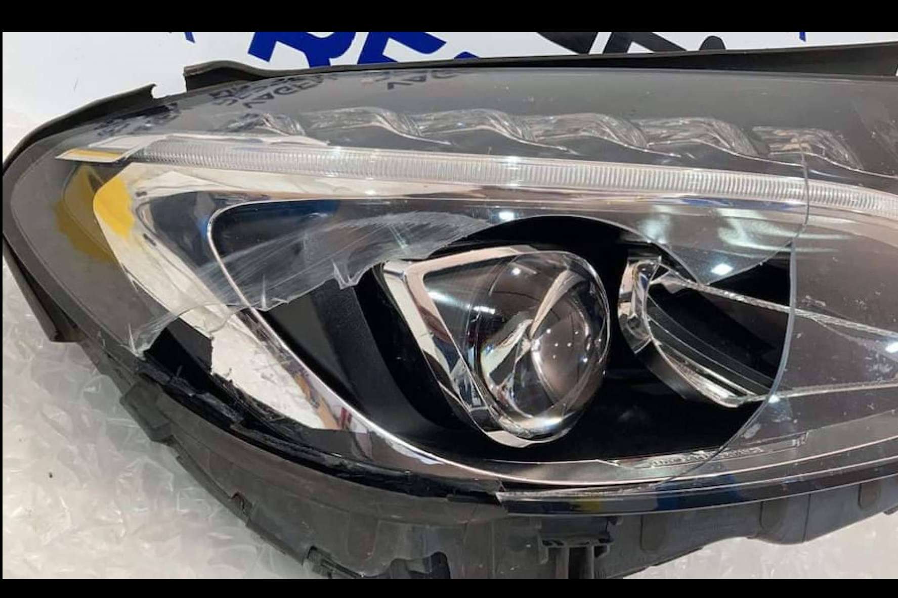 Vagen Repair ofrece un servicio de restauración de faros de coche