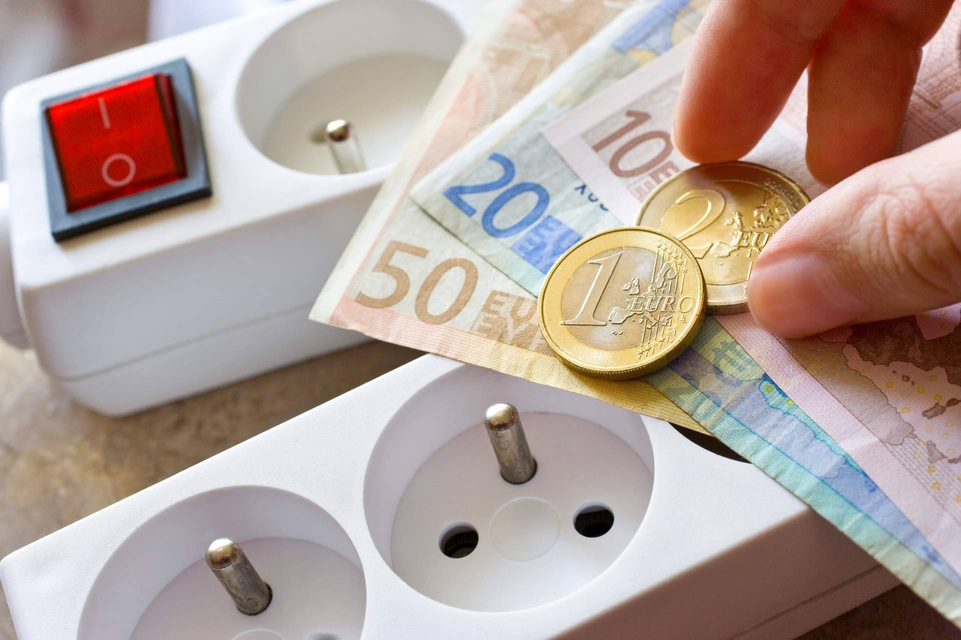 Recomendaciones para pagar menos en la factura de la luz en época de constantes subidas, por Energybox