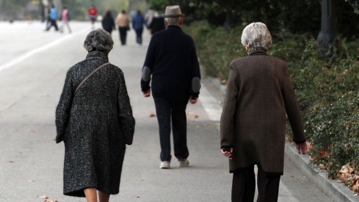 pensionistas paseo Merca2.es